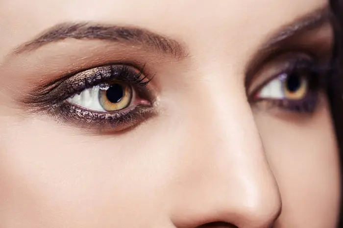 How to Create the Perfect Smokey Eye Makeup Look