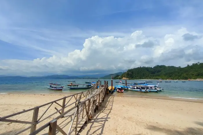 Tourist Attractions on the South Coast, From Exotic Beaches to Amazing Peaks